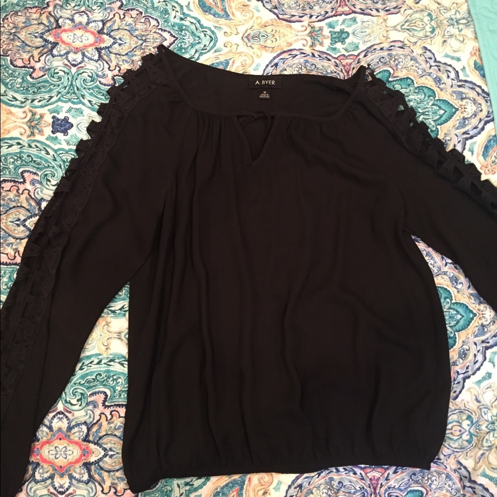 Nice top with slits on sleeves
